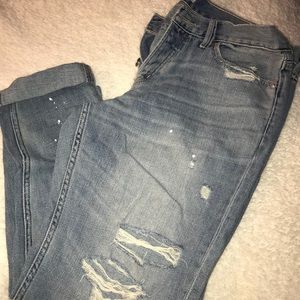 Who else is into ripped jeans?